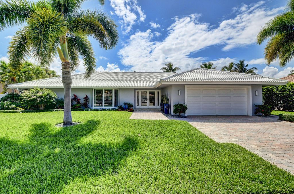 Photo of 1587 SW 6th Avenue, Boca Raton, FL 33486 (MLS # R10802887)