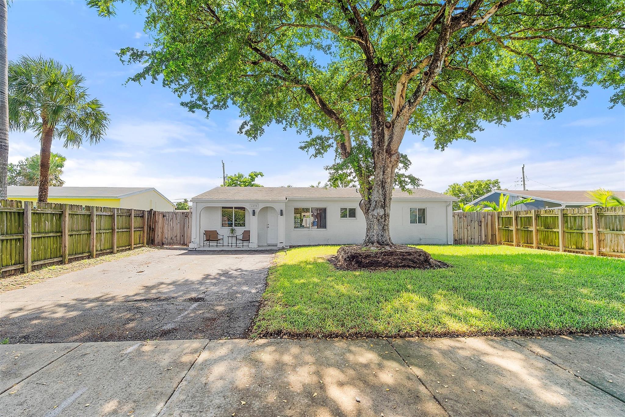 6030 NE 6th Ter