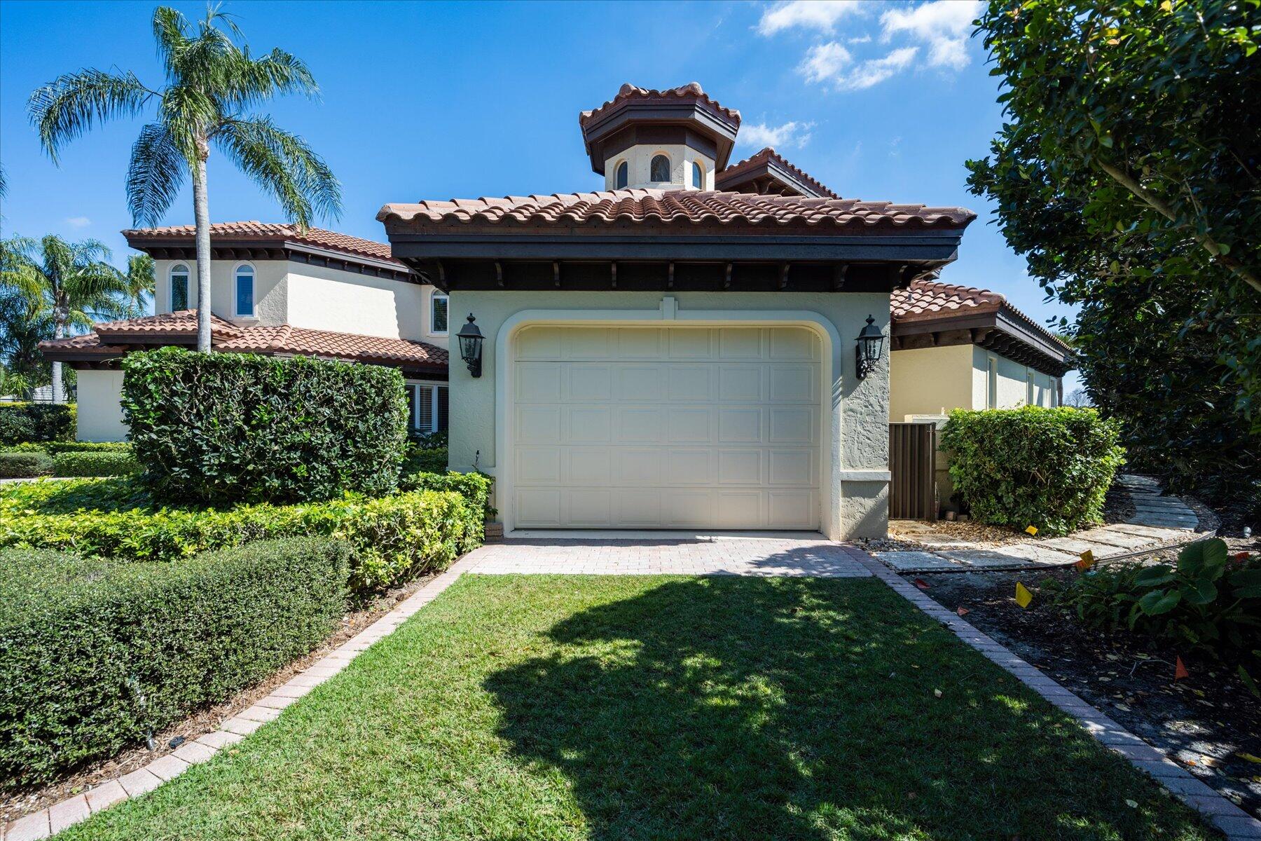 LOXAHATCHEE CLUB AT MAPLE - Residential