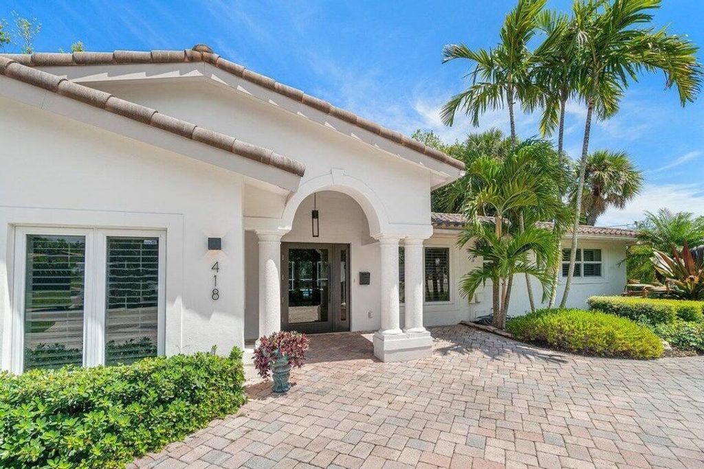 Photo of 418 SW 7th Terrace, Boca Raton, FL 33486 (MLS # B26030359)
