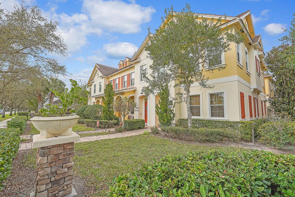 Photo of 615 Dakota Drive, Jupiter, FL 33458 (MLS # R11068820)