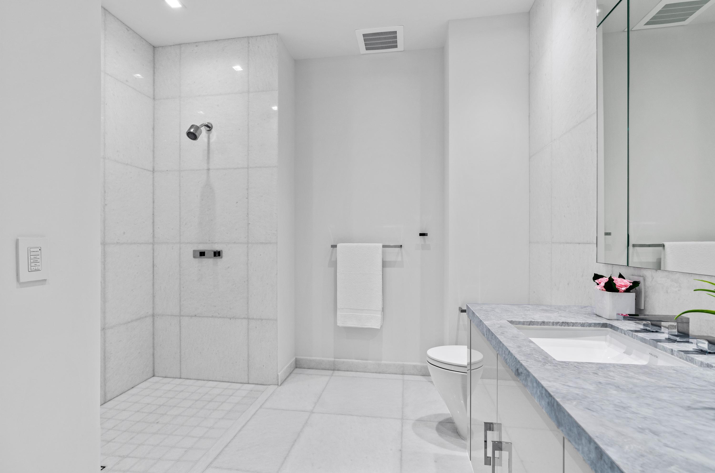 BRISTOL CONDO - Residential