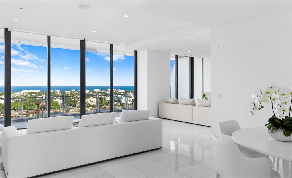 BRISTOL CONDO - Residential