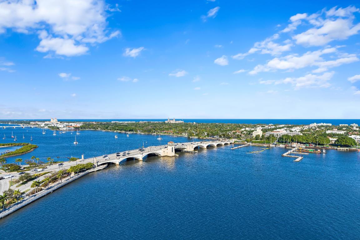 BRISTOL CONDO - Residential