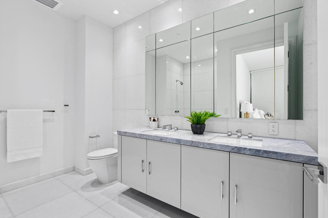 BRISTOL CONDO - Residential