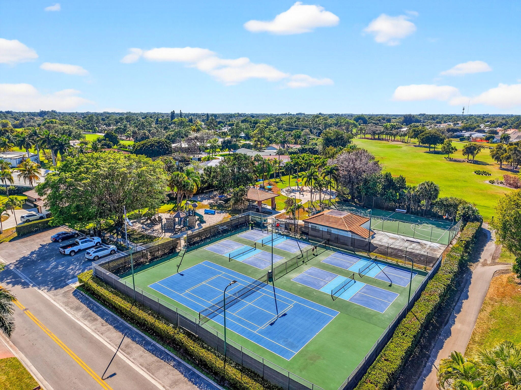 PINE VILLAS 9 - Residential