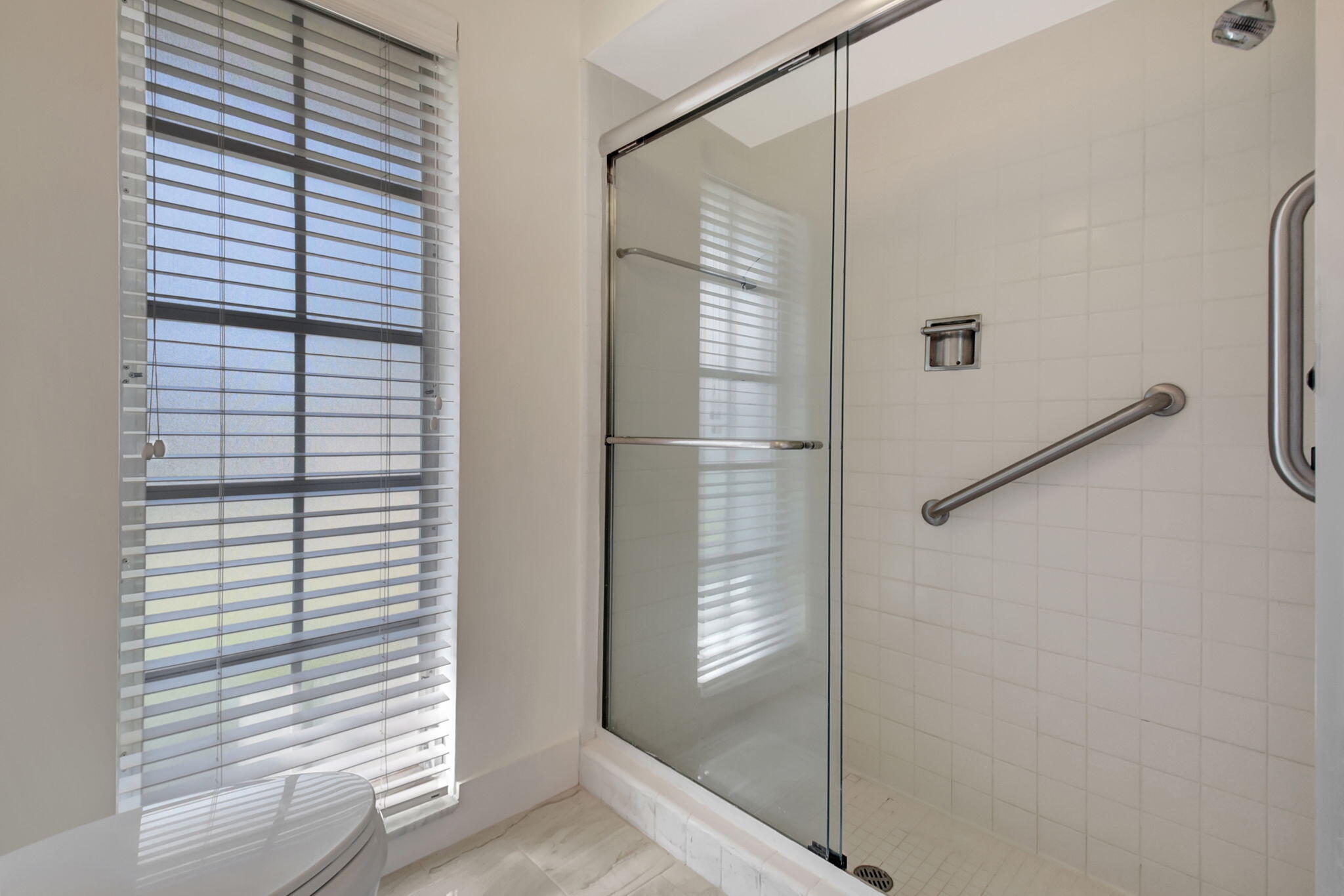 PINE VILLAS 9 - Residential