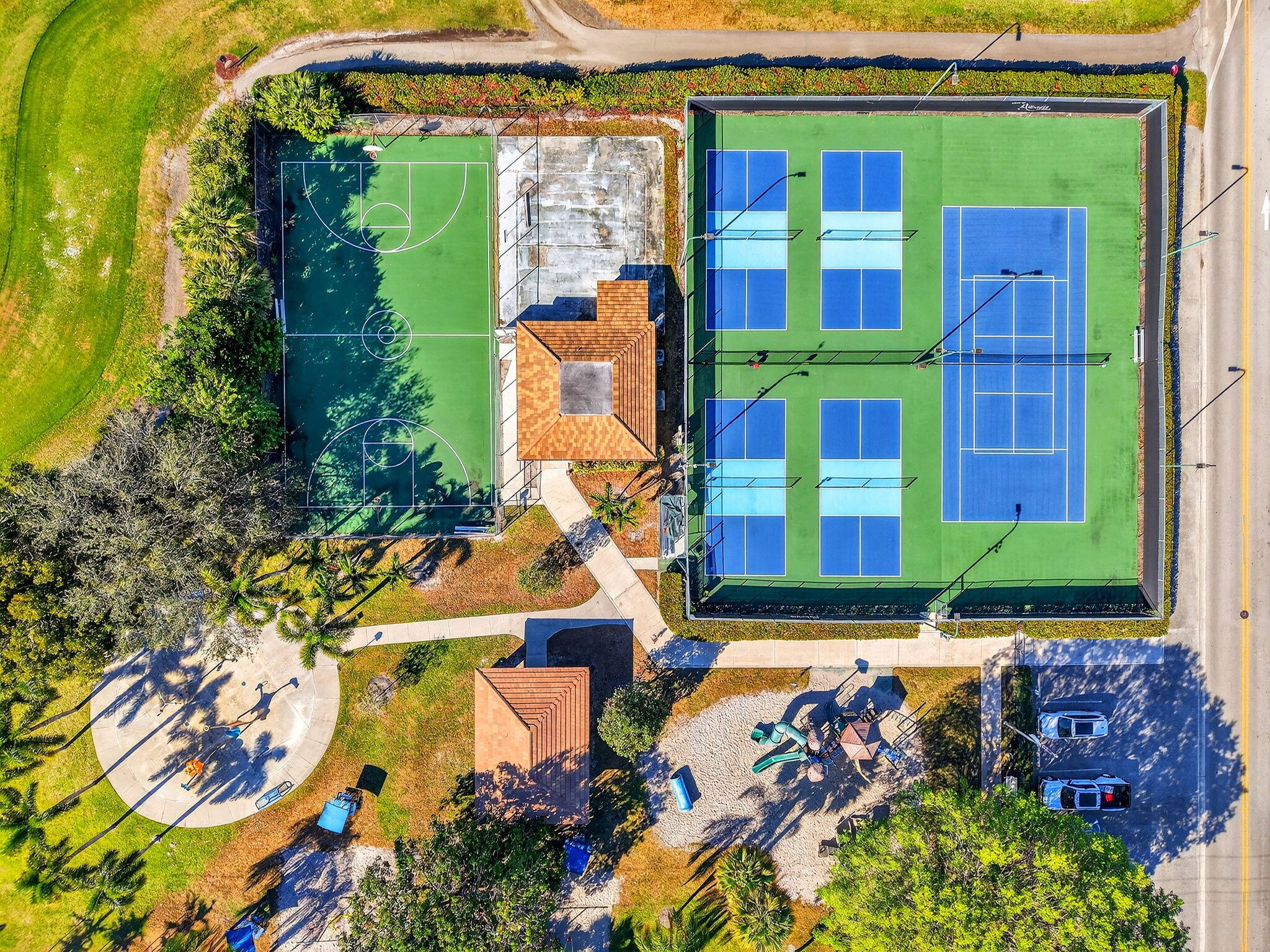 PINE VILLAS 9 - Residential