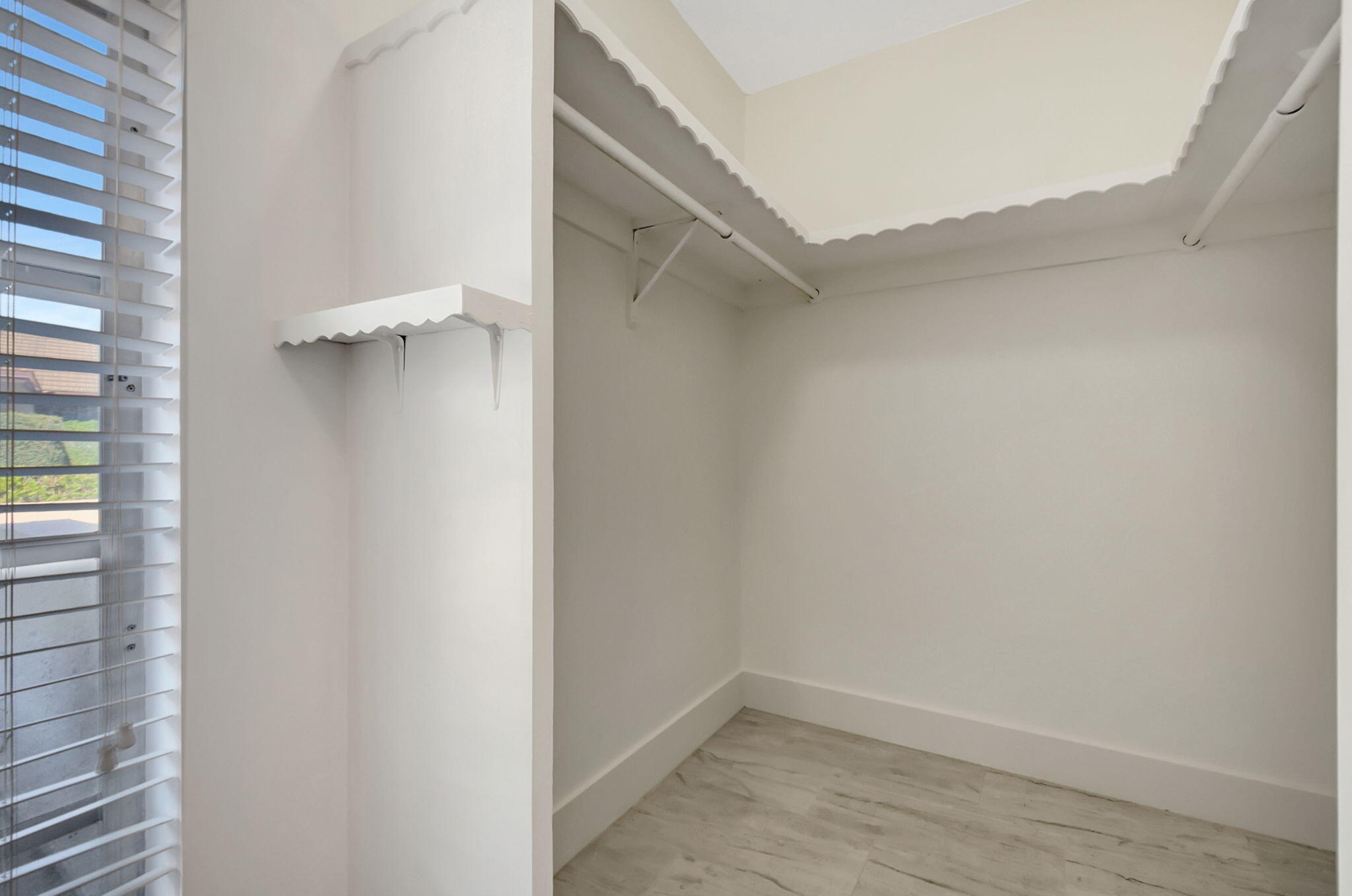 PINE VILLAS 9 - Residential