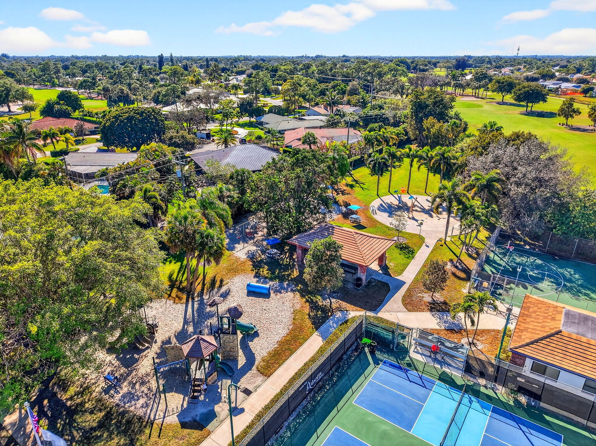 PINE VILLAS 9 - Residential