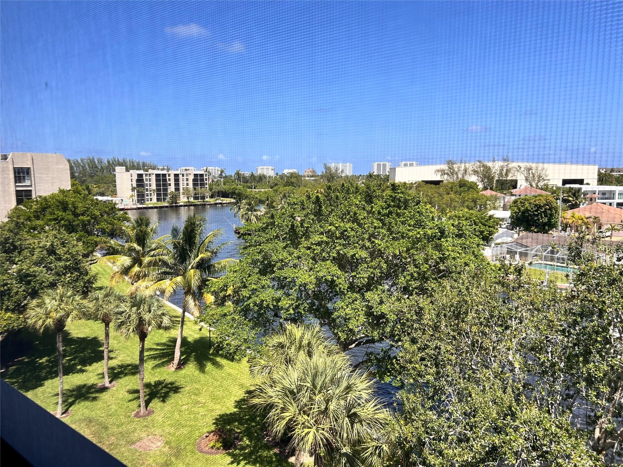 14 ROYAL PALM Way 605