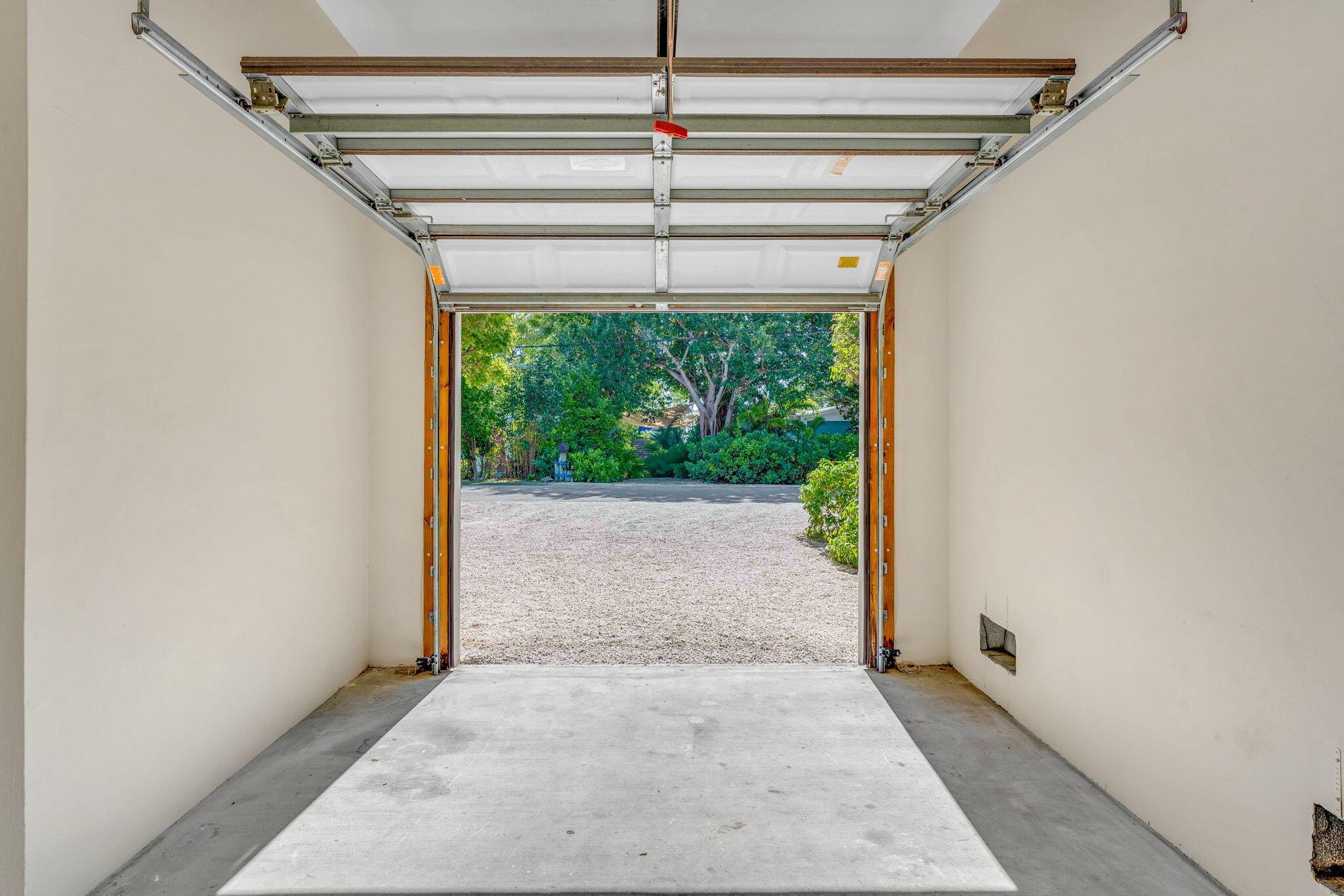 KEY LARGO BEACH - Residential