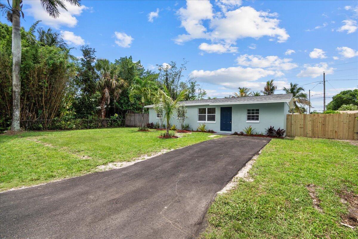 7493 4th Terrace