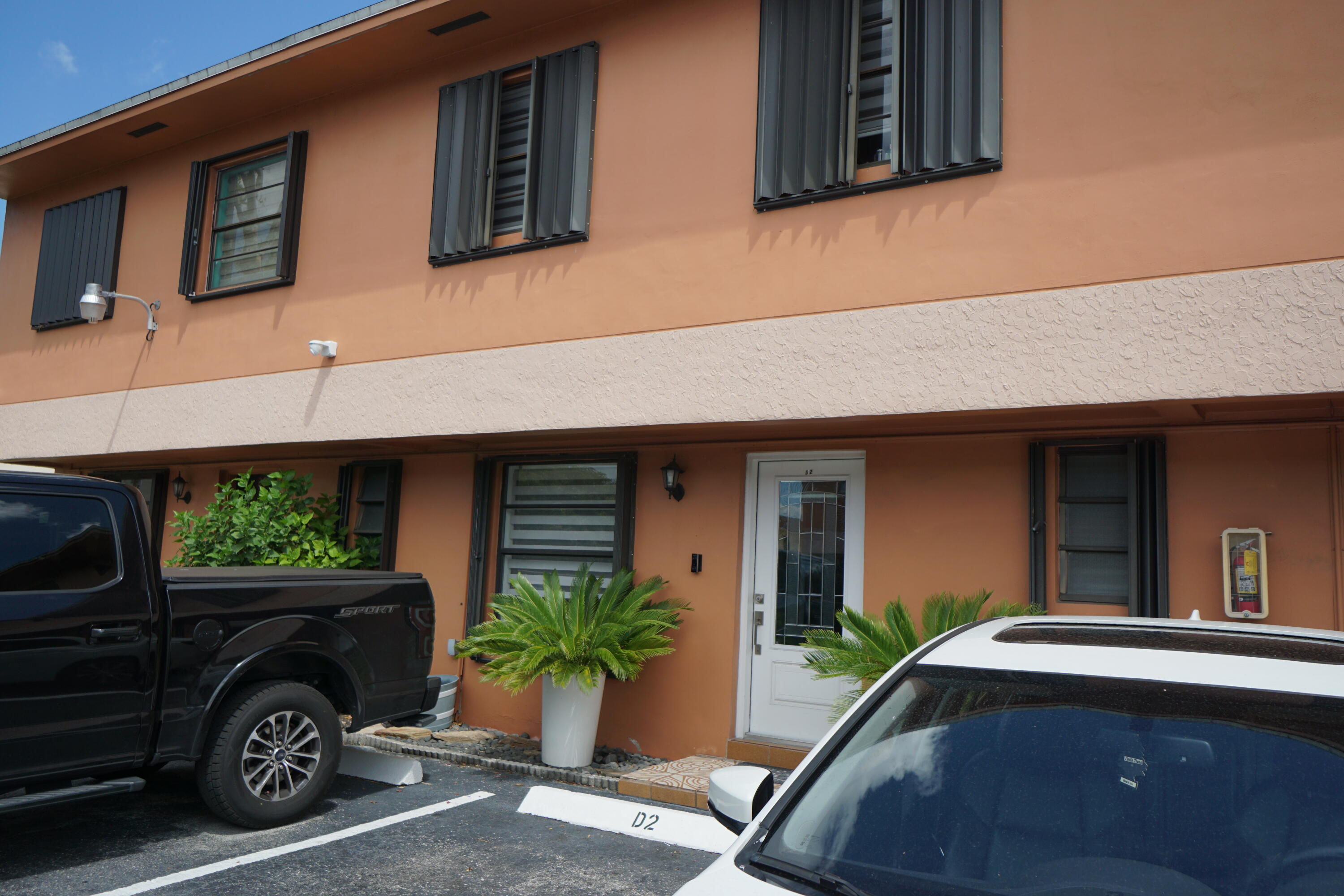 HIALEAH CLUB CONDO - Residential