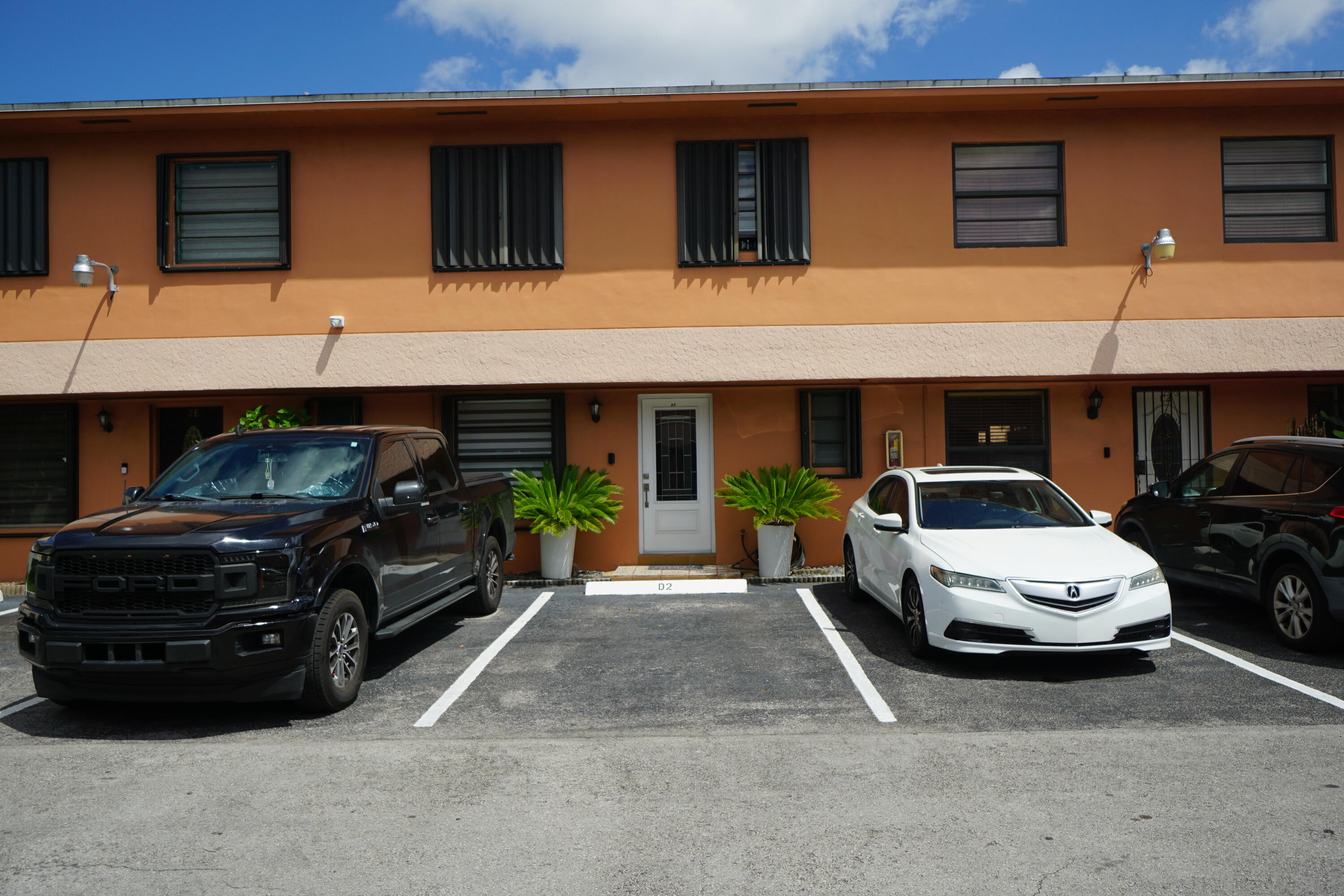 HIALEAH CLUB CONDO - Residential