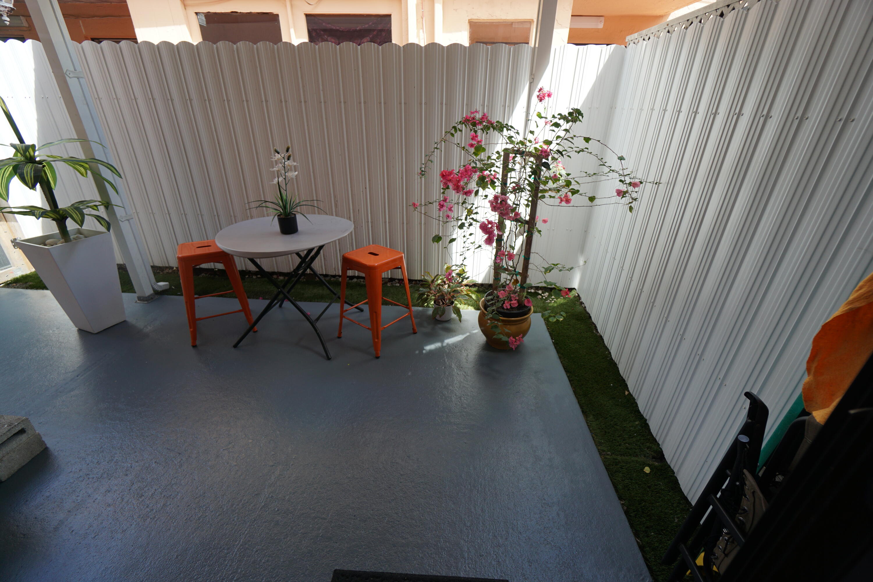 HIALEAH CLUB CONDO - Residential