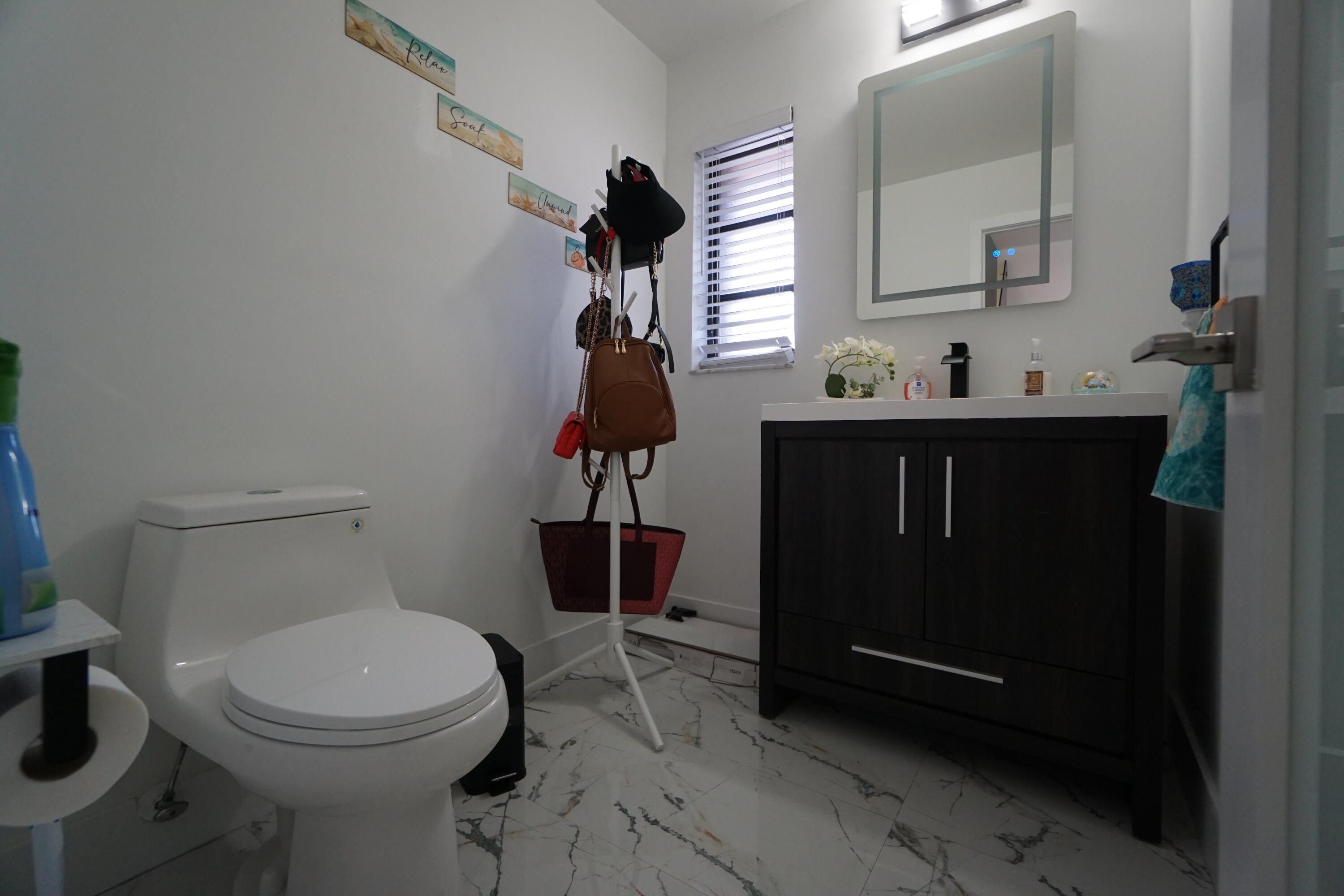 HIALEAH CLUB CONDO - Residential