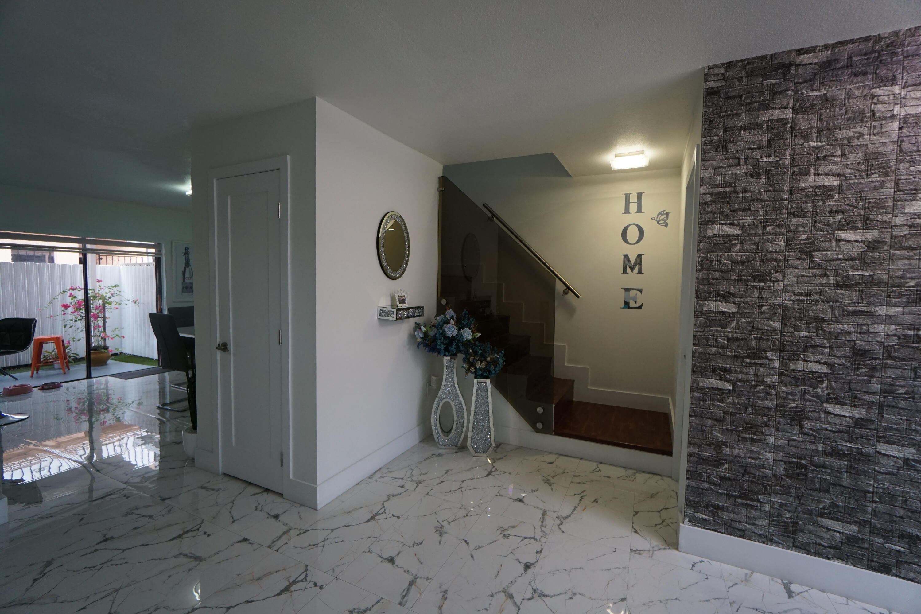 HIALEAH CLUB CONDO - Residential