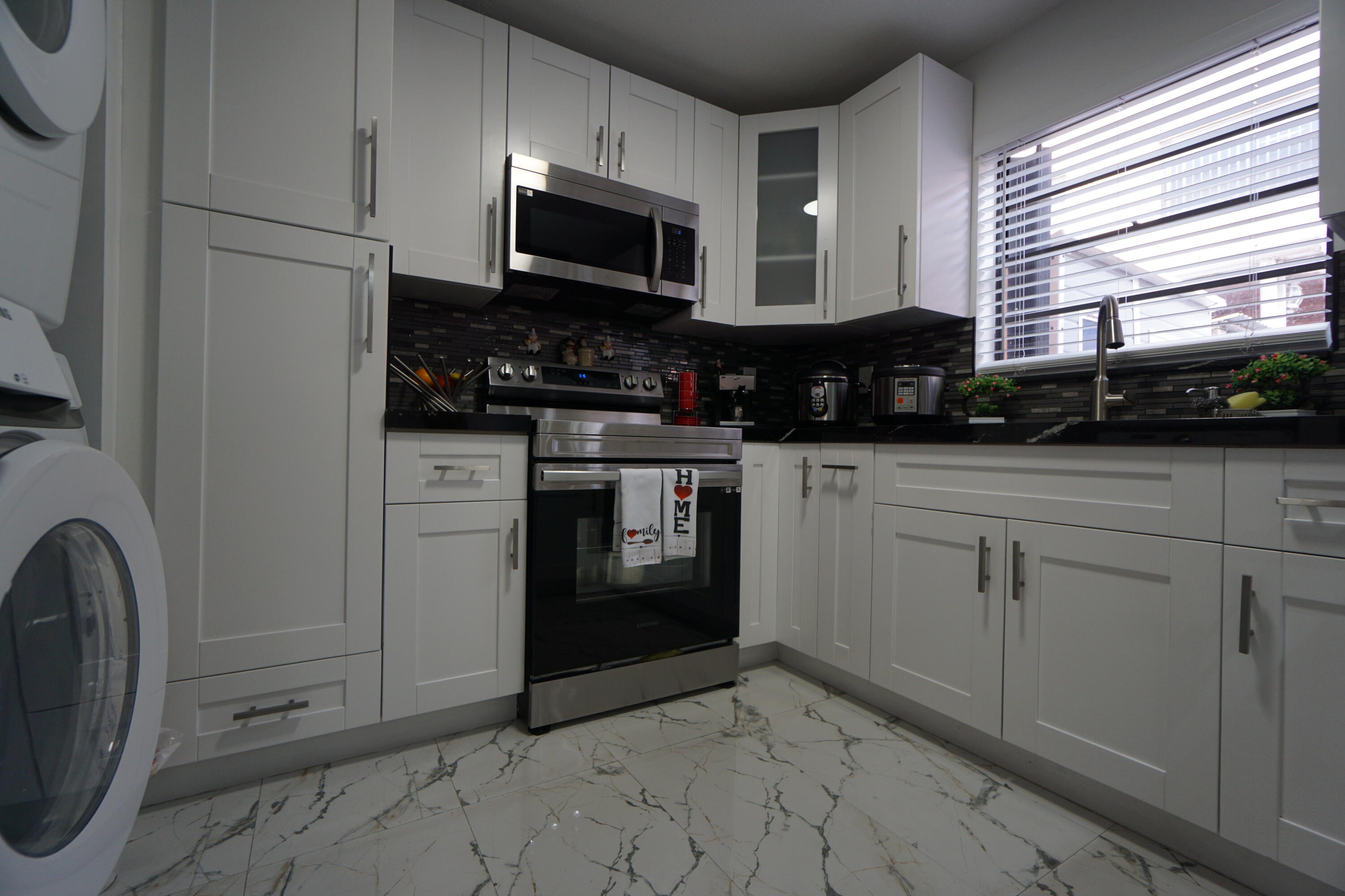 HIALEAH CLUB CONDO - Residential