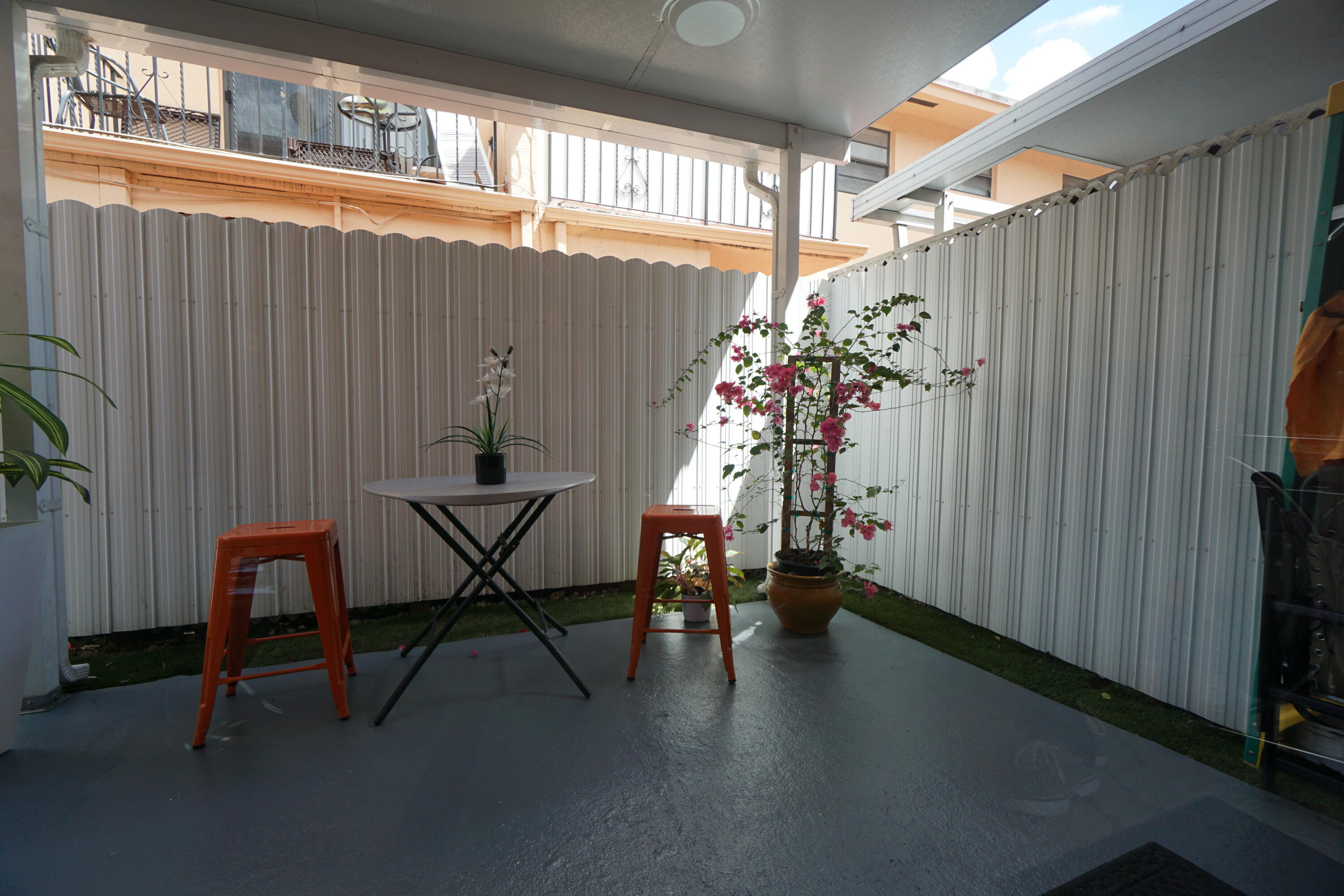 HIALEAH CLUB CONDO - Residential