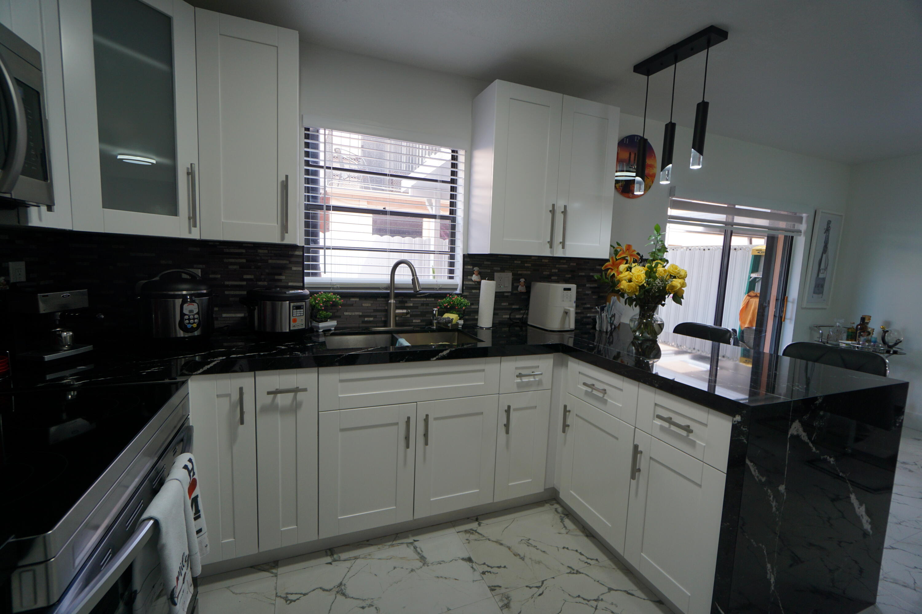 HIALEAH CLUB CONDO - Residential