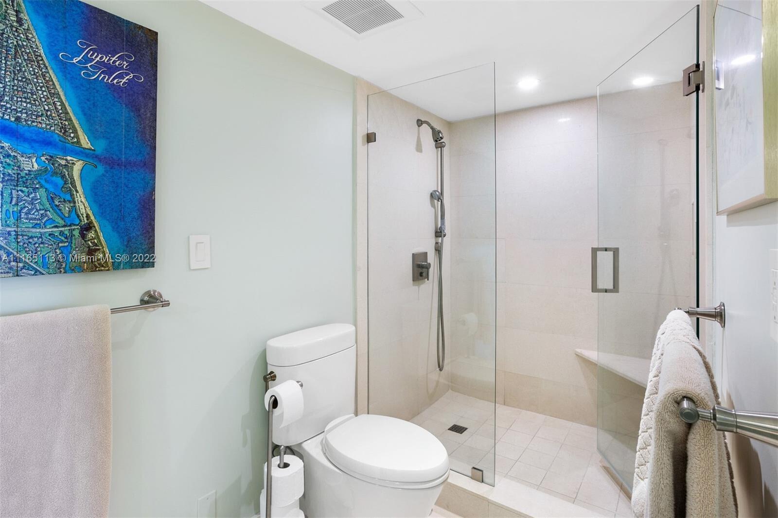 ISLAND HOUSE NORTHEAST CO - Residential Lease