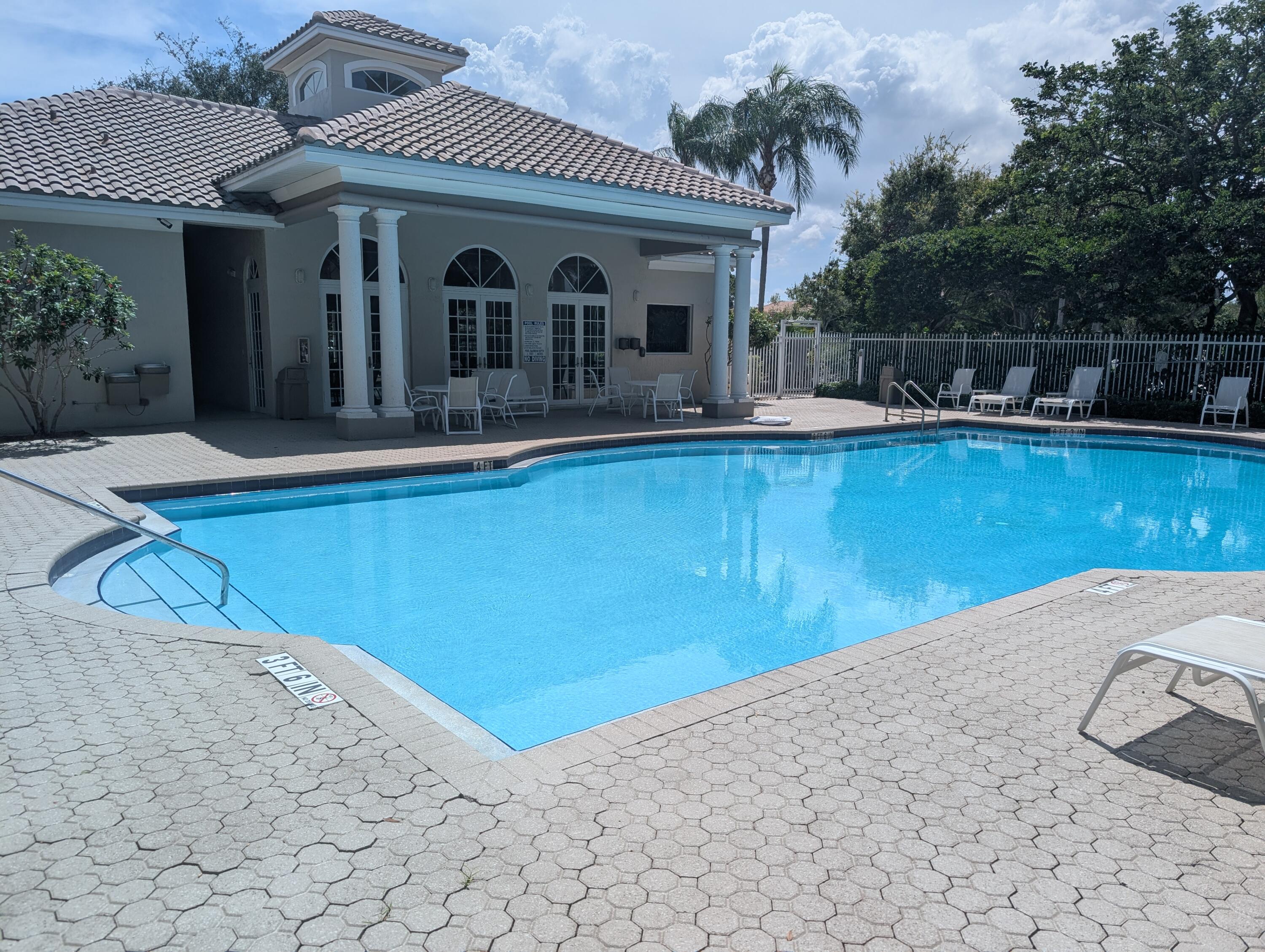 4732 NW 59th Manor