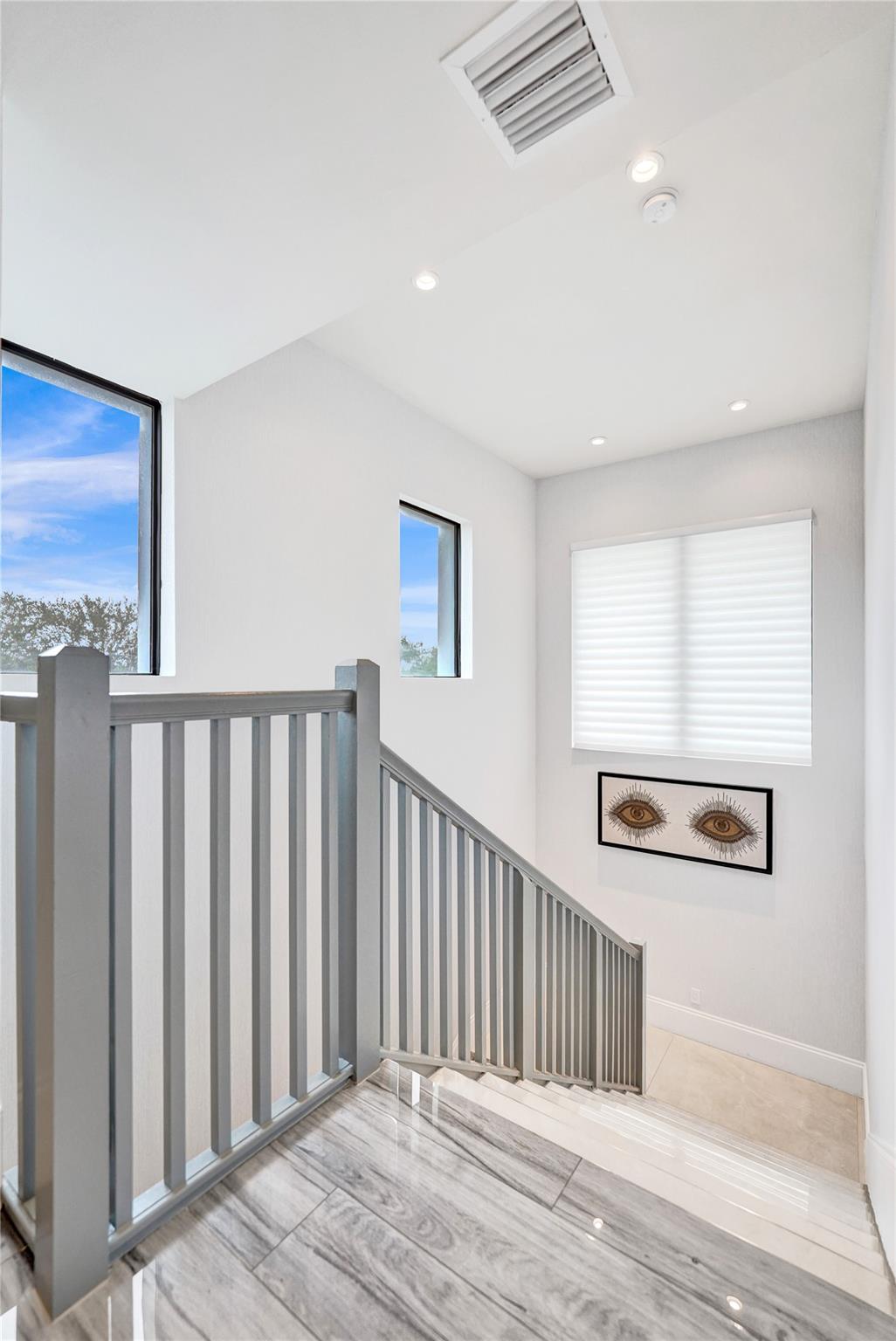 Paragon Estates - Residential Lease
