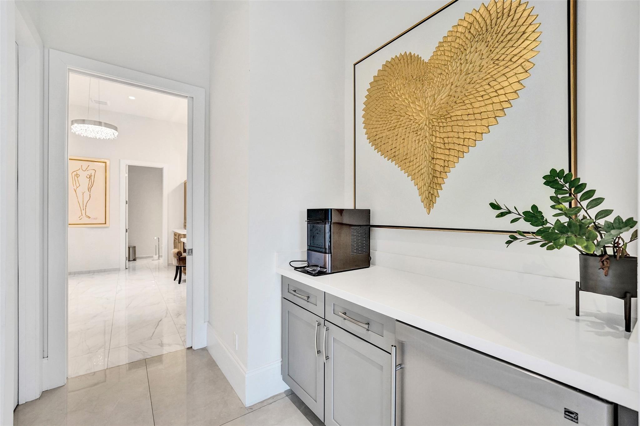 Paragon Estates - Residential Lease