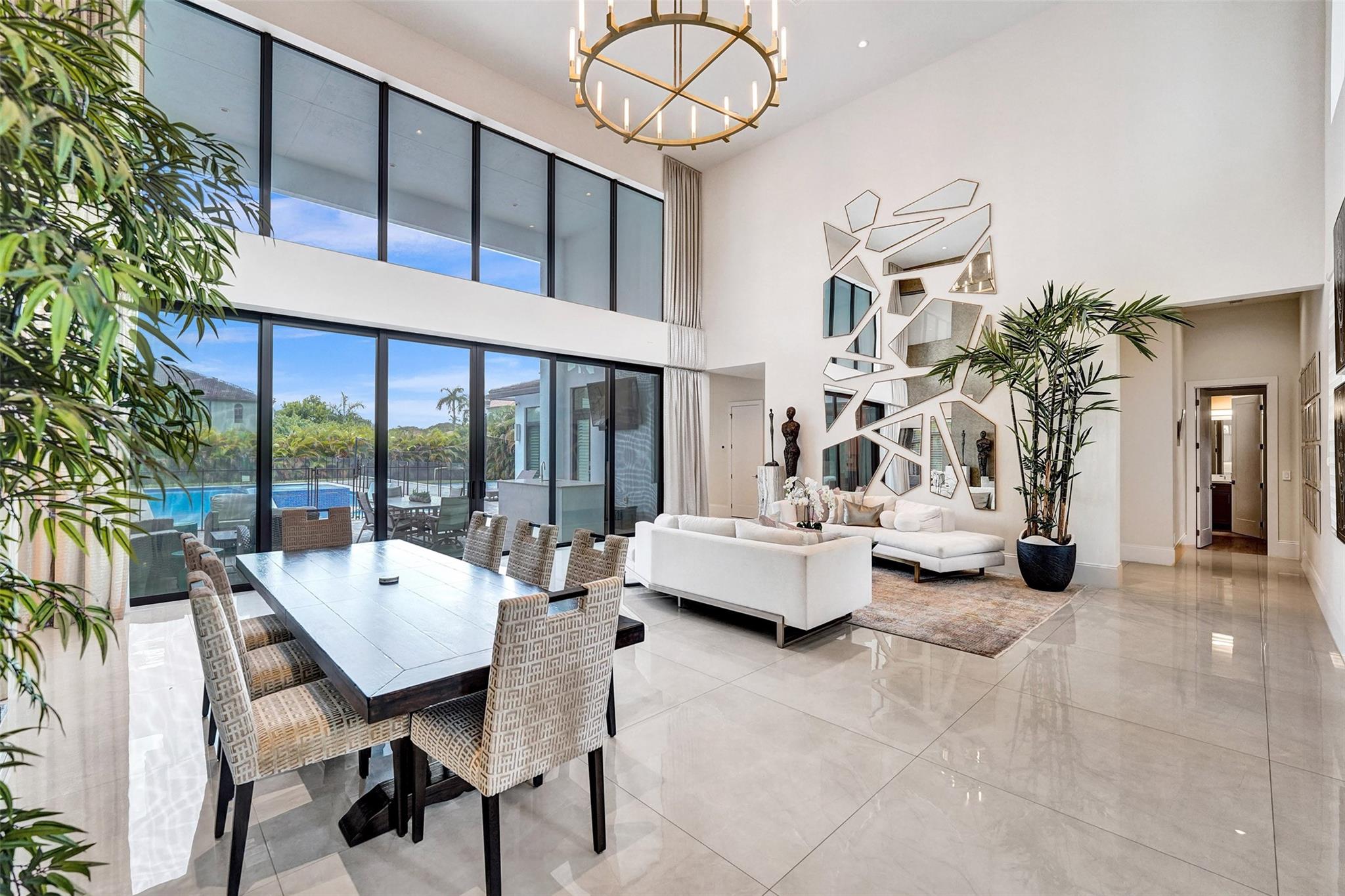 Paragon Estates - Residential Lease
