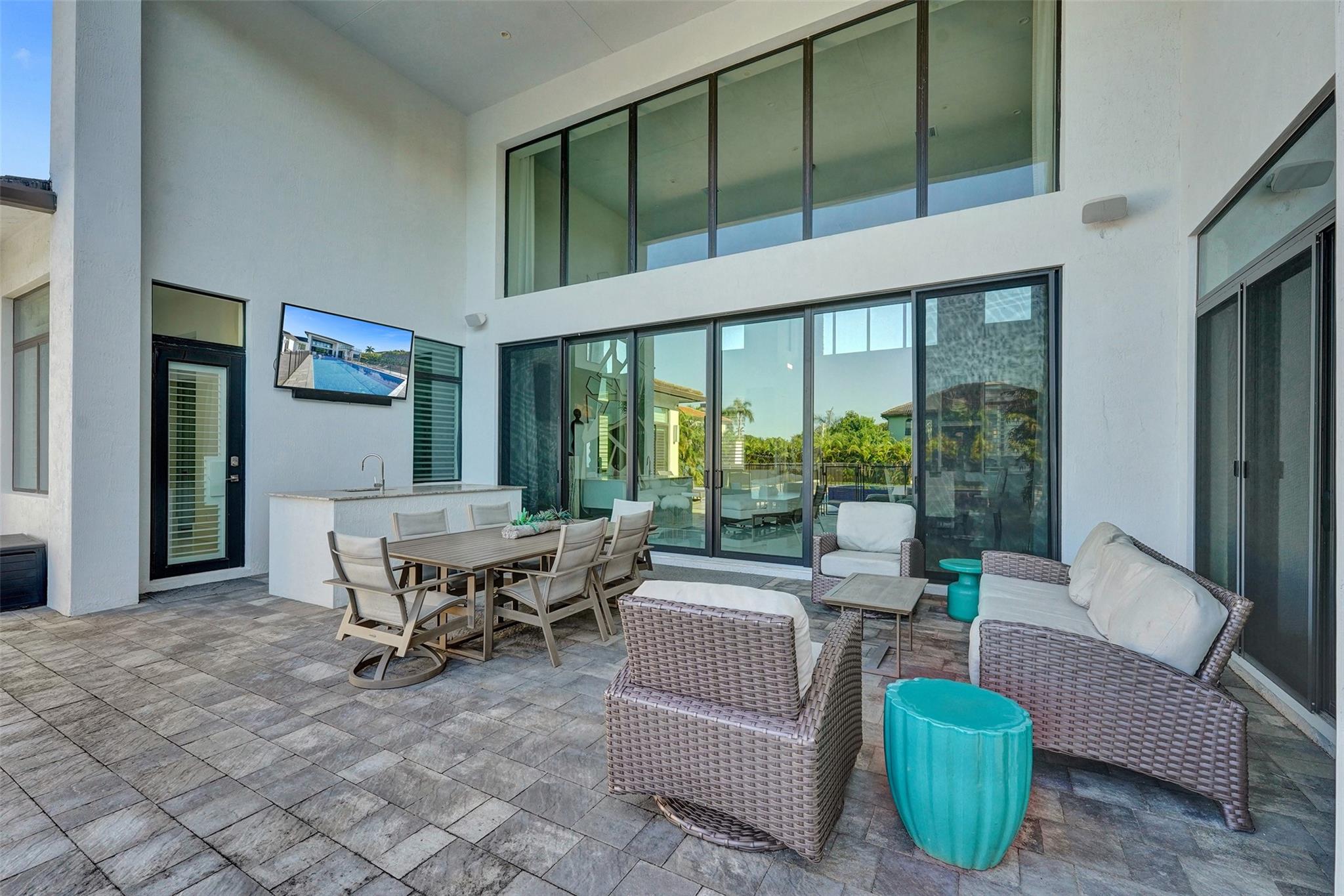 Paragon Estates - Residential Lease