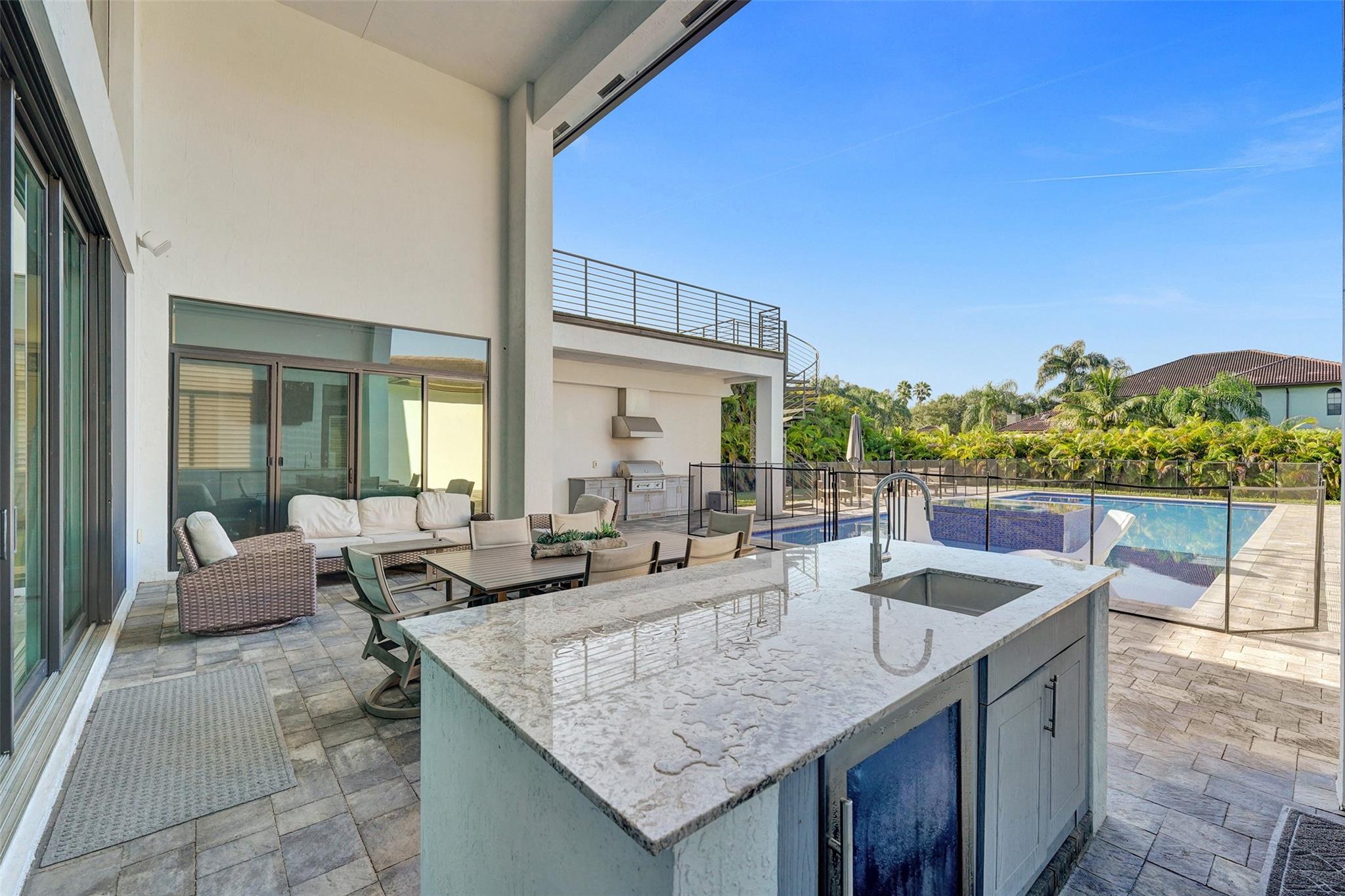Paragon Estates - Residential Lease
