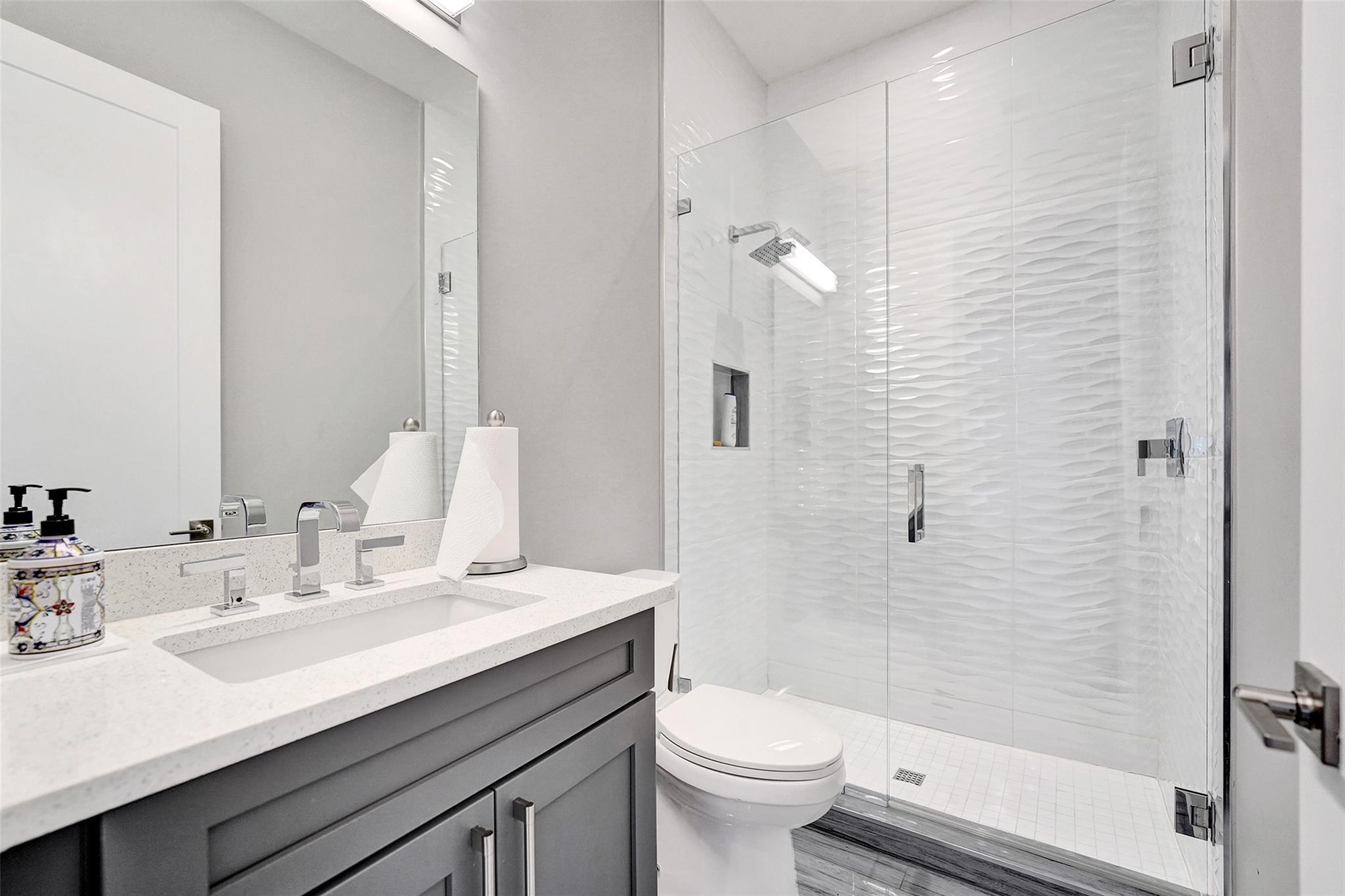 Paragon Estates - Residential Lease