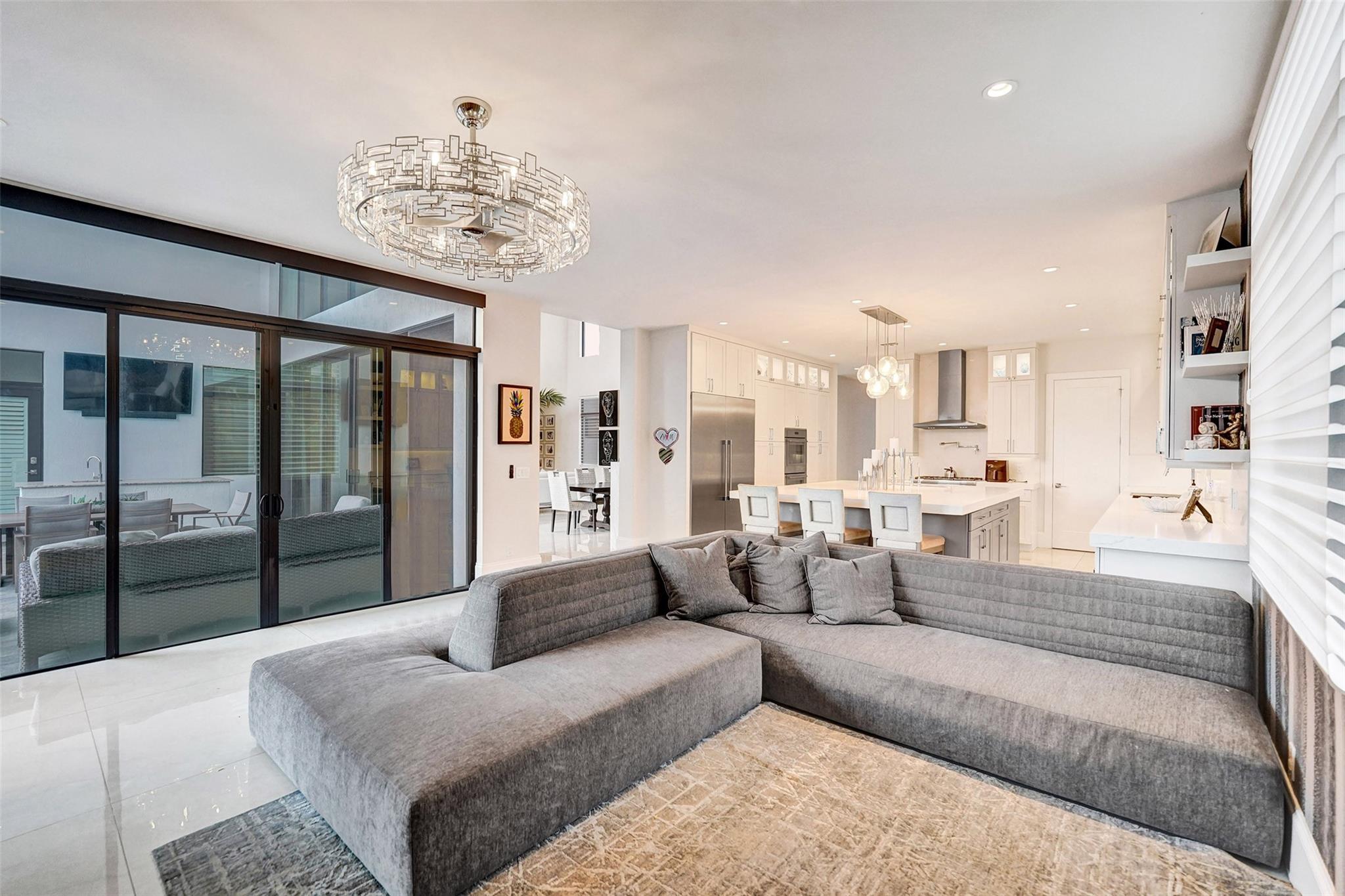 Paragon Estates - Residential Lease