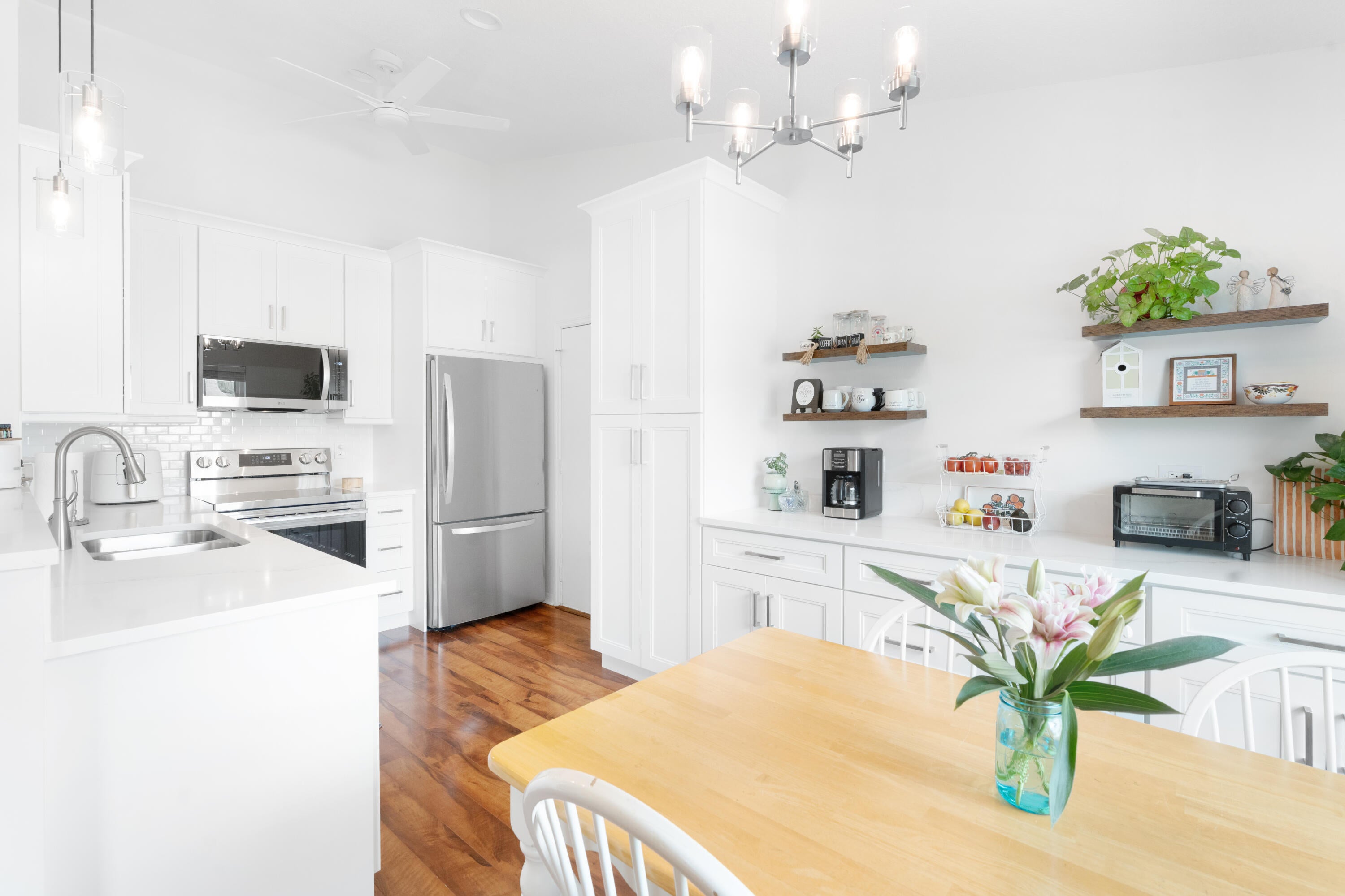 Properties 1450 Denlow Lane