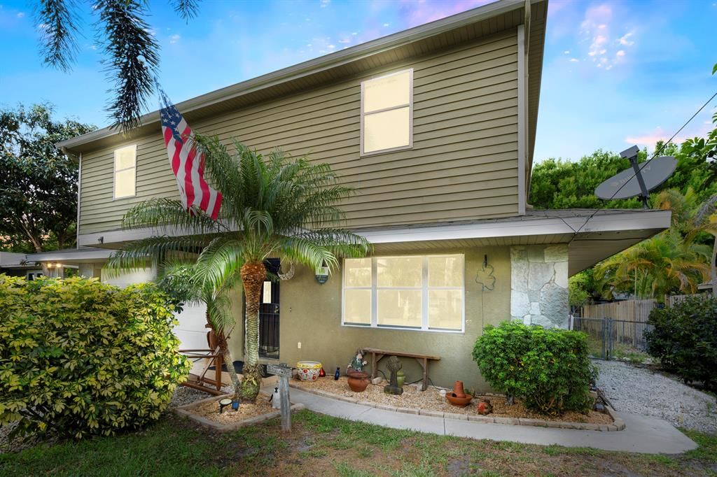 Photo of 604 Russ Road, Fort Pierce, FL 34982 (MLS # R10703901)