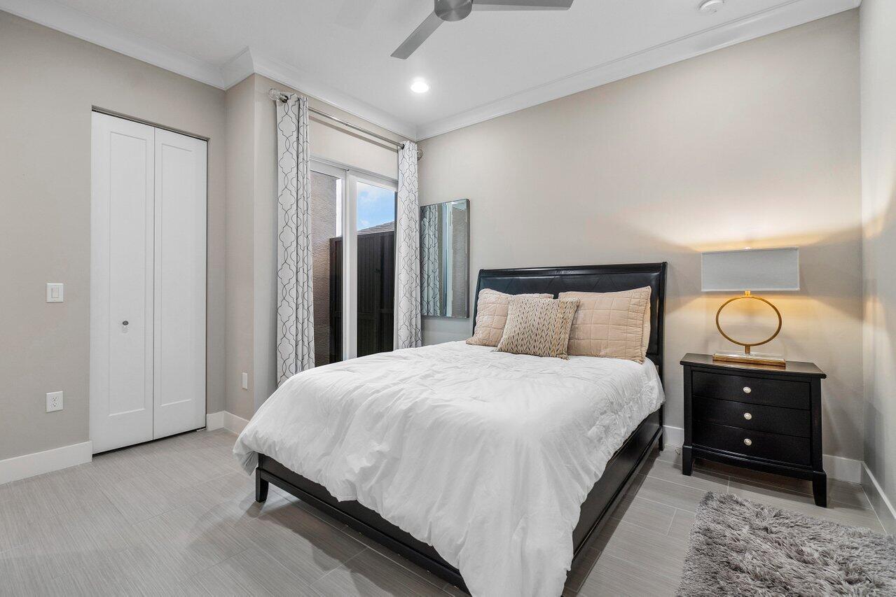 DAKOTA - Residential Lease