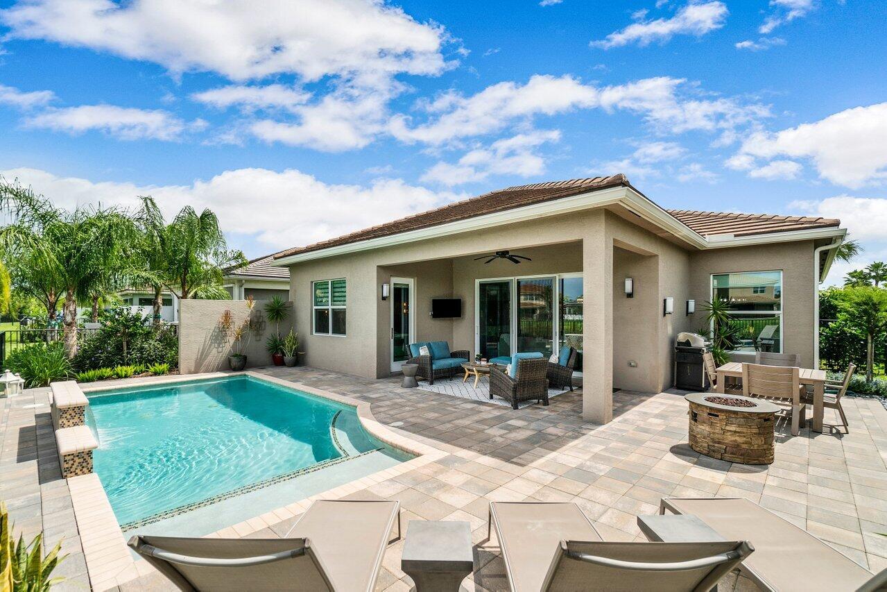 DAKOTA - Residential Lease