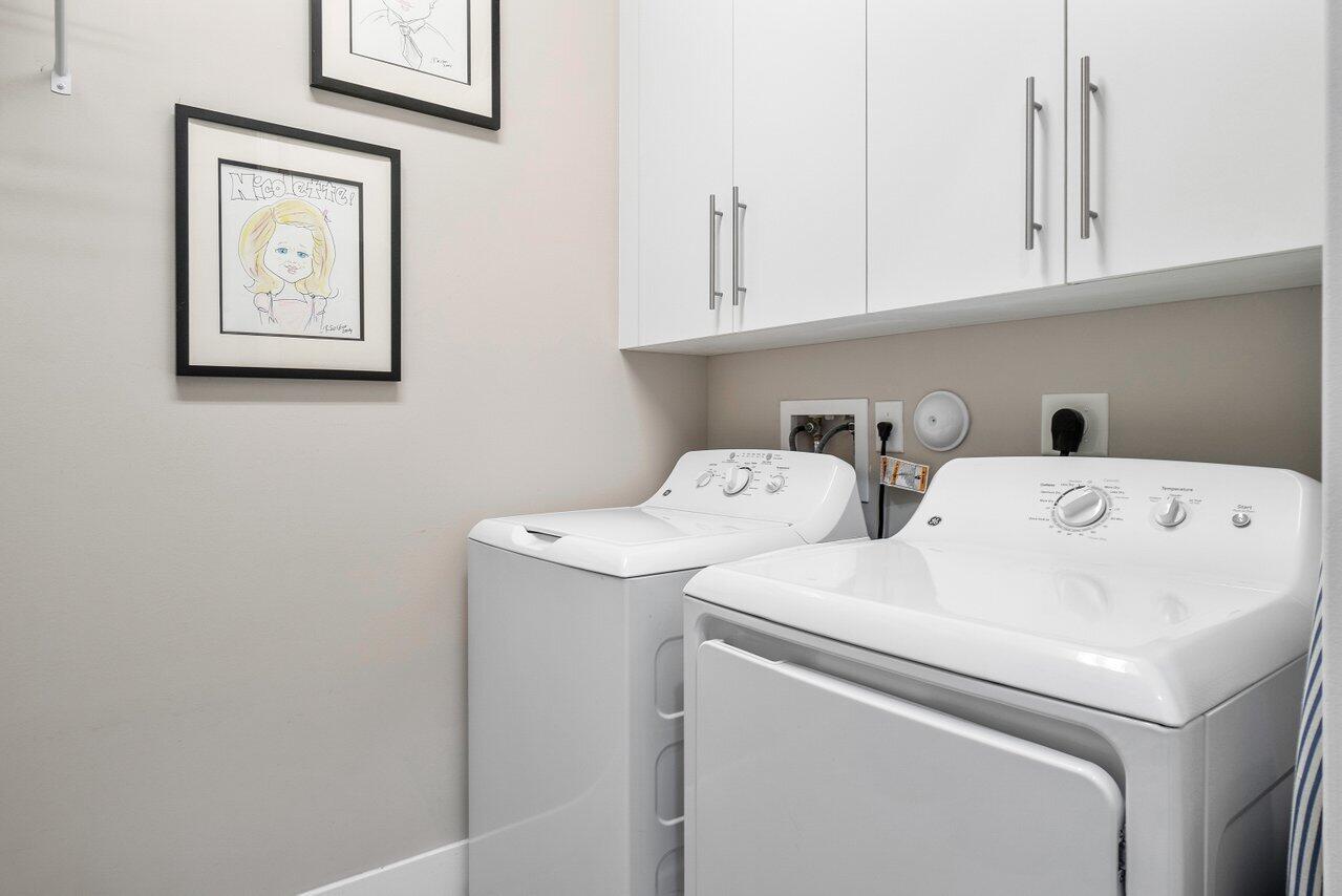 DAKOTA - Residential Lease