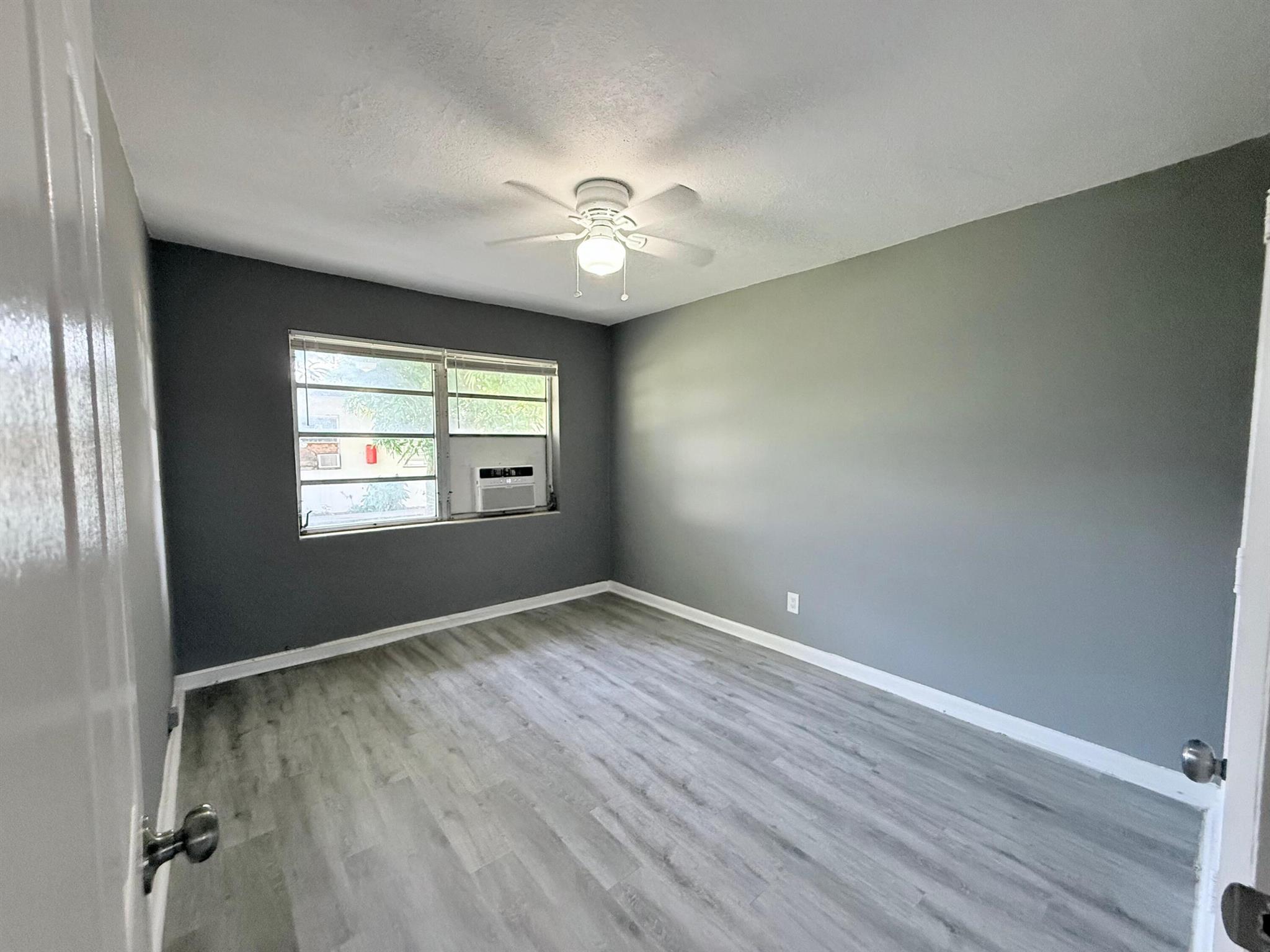 CLOWS - Residential Lease