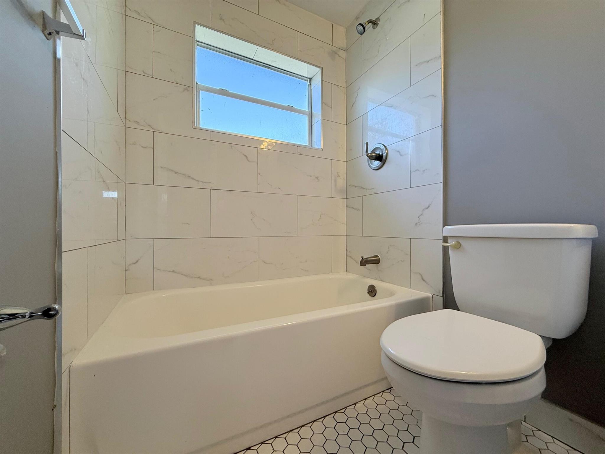 CLOWS - Residential Lease