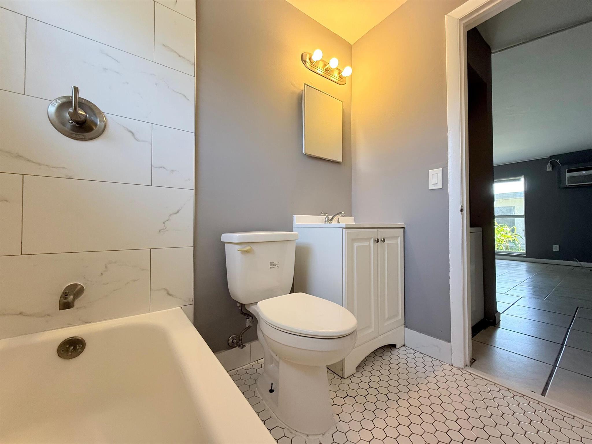 CLOWS - Residential Lease