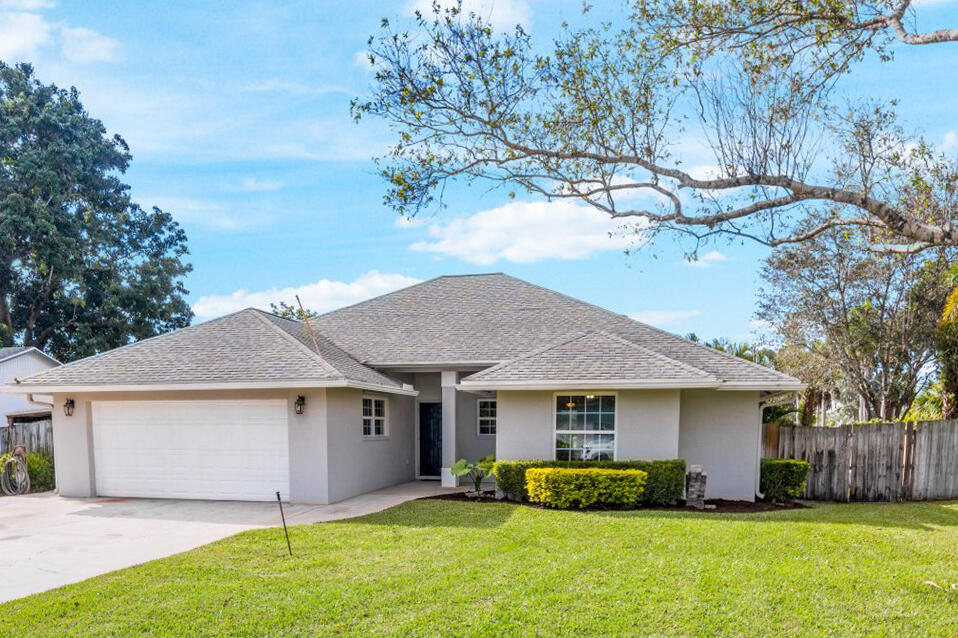 LOXAHATCHEE GROVES - Residential