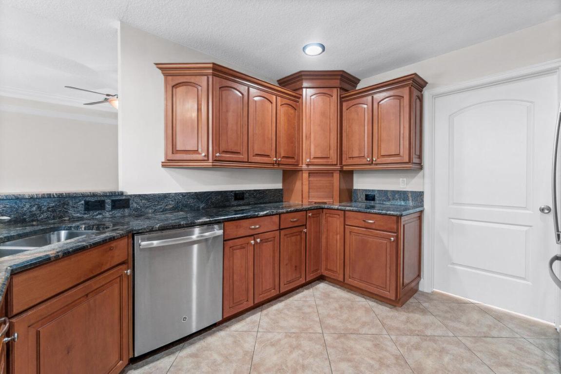 LOXAHATCHEE GROVES - Residential