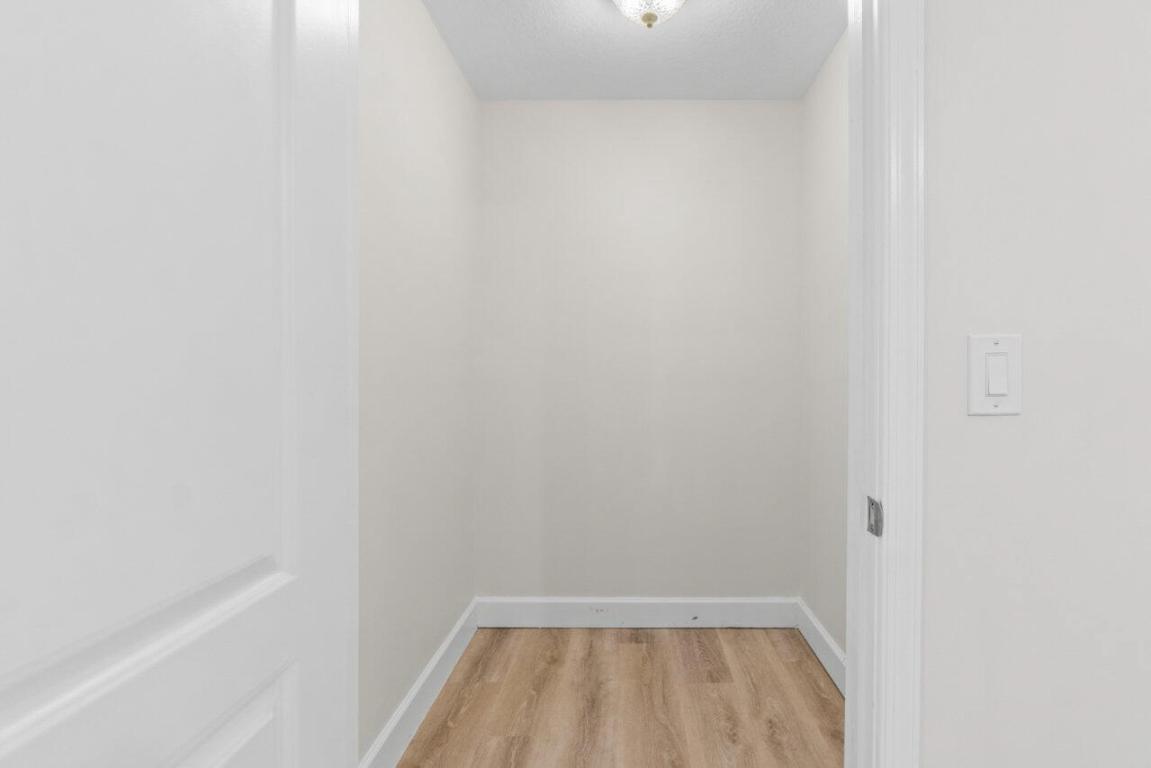 LOXAHATCHEE GROVES - Residential