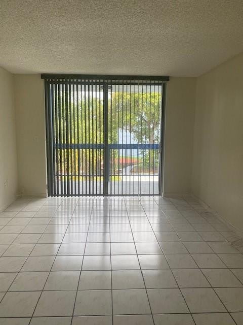 9460 FONTAINEBLEAU Boulevard 324