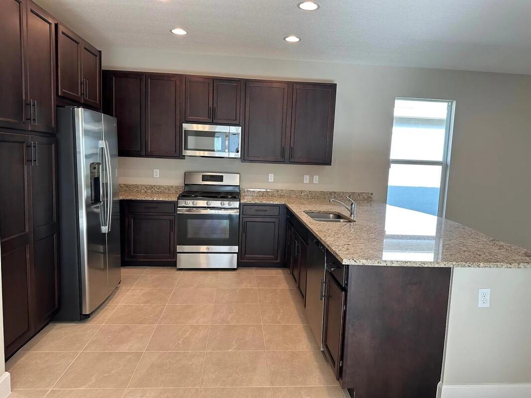 METES AND BOUNDS - Residential Lease