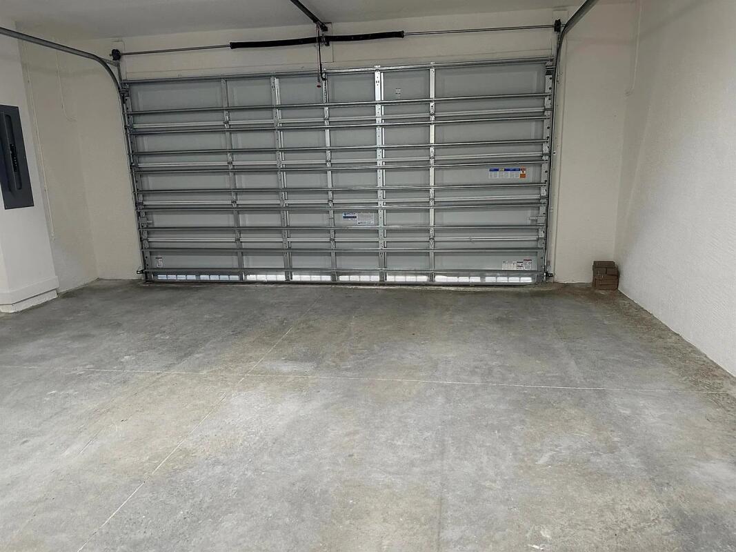 METES AND BOUNDS - Residential Lease