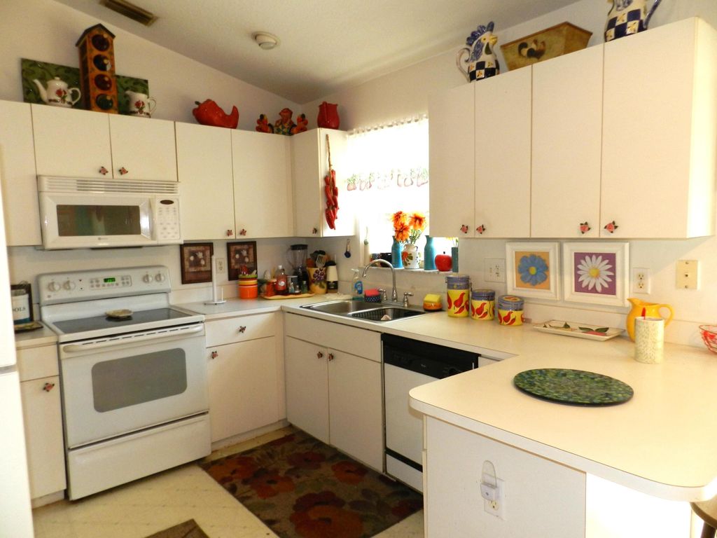 Photo of 4356 Carver Street, Lake Worth Beach, FL 33461 (MLS # R11166074)