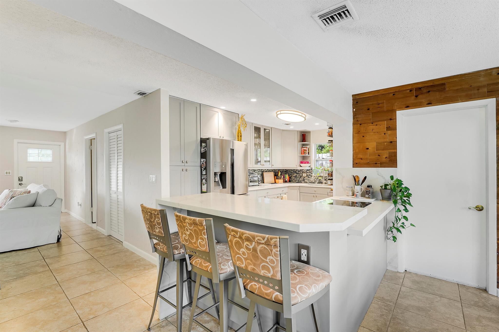 BAHAMA HEIGHTS 3 - Residential